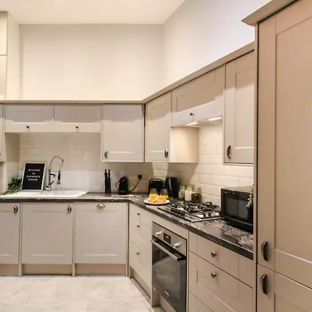 3 Bedroom City Centre Townhouse Nottingham Exterior photo